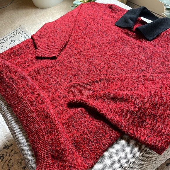 90s Vintage Grandpa Sweater with Black Collar Detailing - Picture 6 of 17